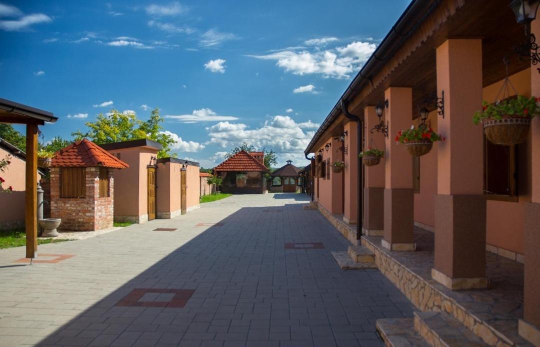 Kuca Za Odmor Poppke Apartment Fericanci Bagian luar foto